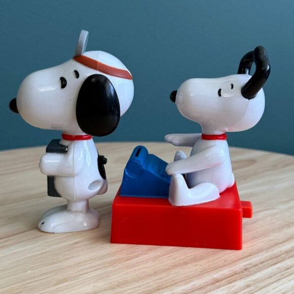 6 Vintage Burger King Snoopy Collectible Figurines 2000's - Picture 4 of 10